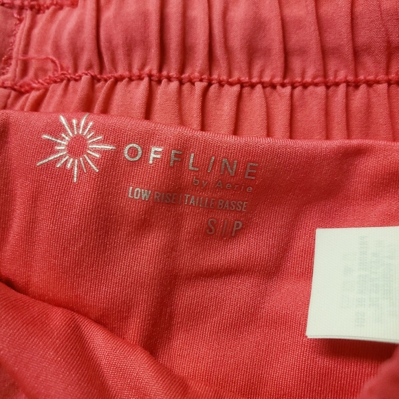 Aerie Outfit Gray Tank And Pink Shorts - Picture 4 of 7